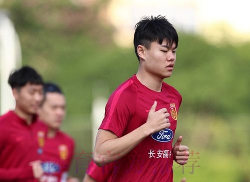 国足新人说｜杨立瑜：“希望世界杯梦想会在当打之年实现吧！”