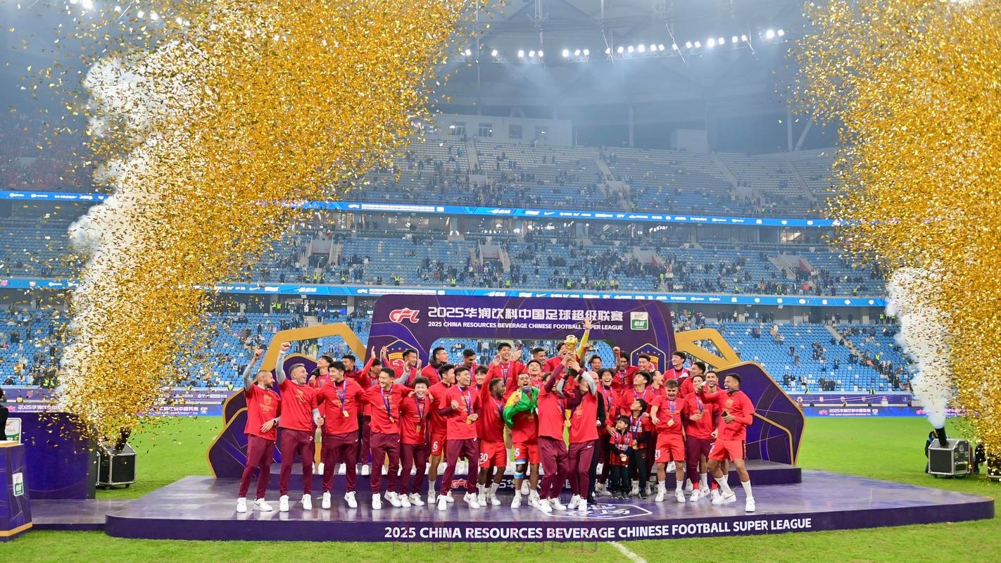 黄浦江畔忆上海 橘子洲头再相聚——2018“我爱足球”中国足球民间争霸赛南一赛区顺利结束